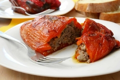 Pimentão recheado com Carne ao Molho Sugo 600g - comprar online