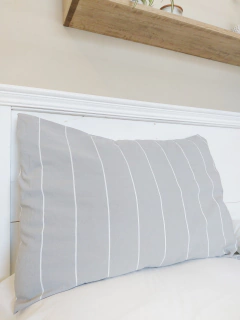 Gris medio rayas blancas | 50x70cm - comprar online