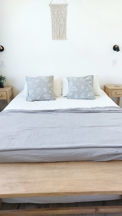 Pie de cama gris perla - We are home