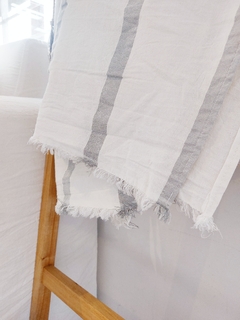 Manta tusor rayas y flecos | Gris - comprar online