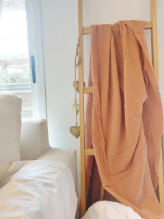 Pie de cama terracota - We are Home