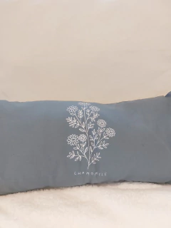 Almohadón completo | Chamomile | Azul aero | 50x25cm - comprar online