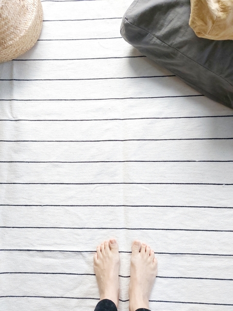 Alfombra XL| Rayas finas negras