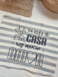 Trapito de piso En esta casa | Rayado