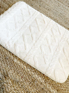 Alfombra baño Alaska | Crudo - comprar online