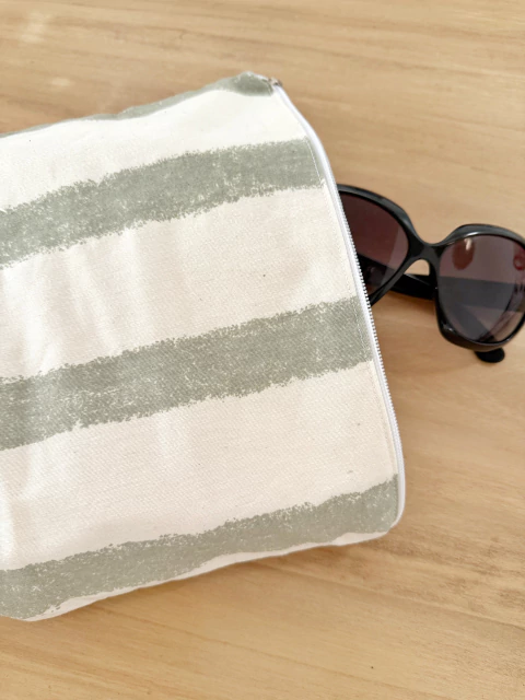 Necessaire rayas anchas verdes - comprar online