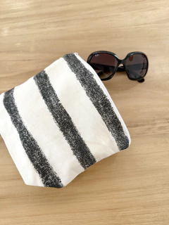 Necessaire rayas anchas negras en internet