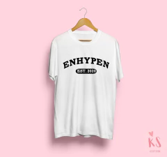 Camiseta Unissex ENHYPEN (est. 2020) na internet