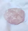 PIEDRA EN BRUTO CUARZO ROSA