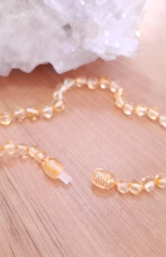 COLLAR BEBÉ ÁMBAR BÁLTICO (32CM) LIMÓN en internet