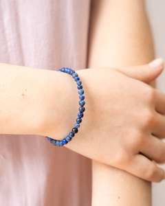 Pulsera de piedra Lapislázuli.