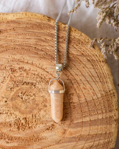 -SALE- COLLAR PÉNDULO CON FELDESPATO/ CUARZO BLANCO - tienda online