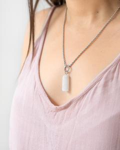 Collar Selenita