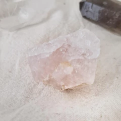 Bag 3 Piedras - CUARZO ROSA, CUARZO CRISTAL y CUARZO AHUMADO en internet