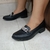 Mocassim feminino preto com correntes pratas - loja online