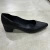 Scarpin salto bloco bico fino preto