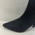 Bota feminina cano médio de suede (camurça) com bico fino cor preta - Becca Calçados Numeração especial | Sapatos Grandes | Plus Size