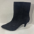 Bota feminina cano médio de suede (camurça) com bico fino cor preta - comprar online