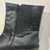 Bota Chelsea coturno feminina com Solado tratorado e detalhe em elástico - Becca Calçados Numeração especial | Sapatos Grandes | Plus Size
