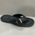 Chinelo de Dedo masculino de Couro Com Fivela Regulável Cor Preta