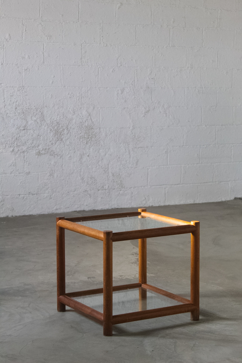 mesa lateral, freijó maciço, 1960. - comprar online