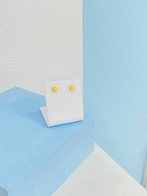 Brinco coração liso ouro - comprar online