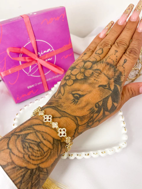 Pulseira Trevo Cravejada - comprar online