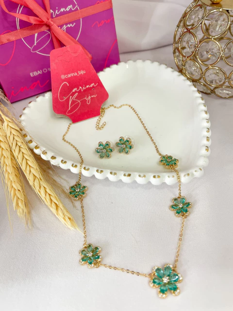 Colar e Brinco Flor Esmeralda Cravejada - comprar online