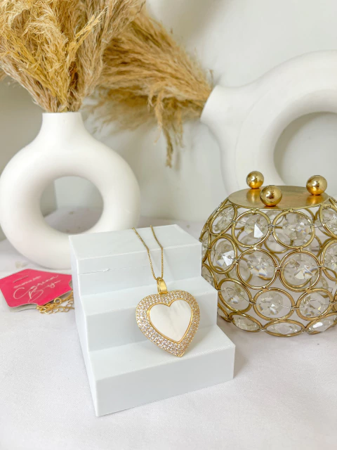 Colar Coração Cravejado - comprar online