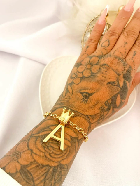 Pulseira Coroa com Inicial - comprar online