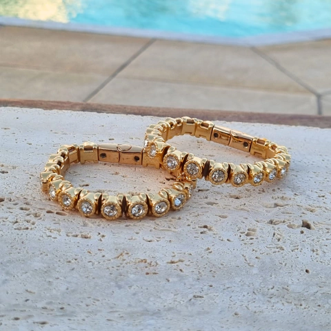 PULSEIRA MARCELLE COM CRISTAIS BANHADA A OURO 18K