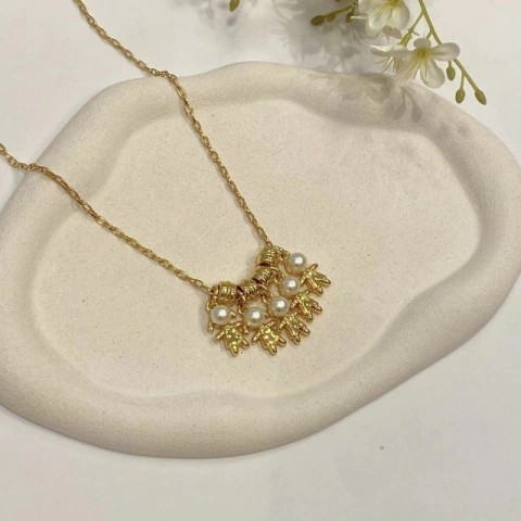 COLAR COM PINGENTE 5 FILHOS PEROLADO BANHADO A OURO 18K