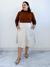 Blusa em tricô Adriana com gola alta e manga longa marrom