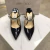 Zapatilla estilo Jimmy Choo en internet