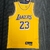 Camisa oficial do Los Angeles Lakers comemorativa de 75 anos da NBA 2. Edição Icon do jersey do Lakers em homenagem à história da equipe 3. Design clássico e icônico do uniforme dos Lakers 4. Feito em tecido de alta qualidade para maior conforto e durabil