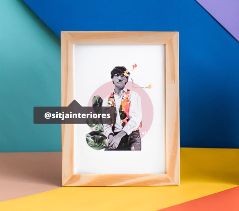 Charly García (fondo rosa)