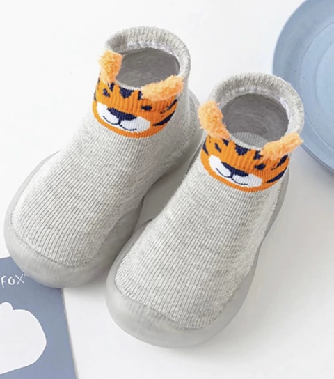 Zapatilla larga Tigre envio 26/6 - comprar online