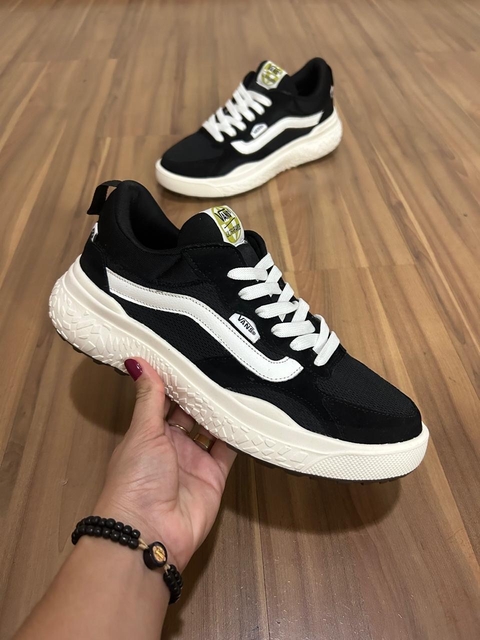 Tênis Ultrarange Neo Vr3 - Preto - comprar online