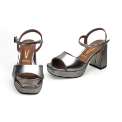 Sandalia Plataforma Taco Ancho 71/2 Metalizado Vizzano (6472207MZ) - comprar online