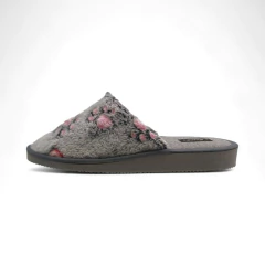 Pantufla Piel Estampa Corazones Betar (R02P) - Mousse Calzados