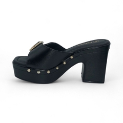 Zueco Plataforma Faja Aplique Hebilla Tachas Taco 9 1/2 Napa Bebece (5110126NP) en internet