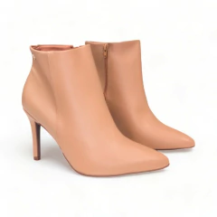 Bota Corta Lisa Taco Fino 8 1/2 Napa Vizzano (3049219NP) - tienda online