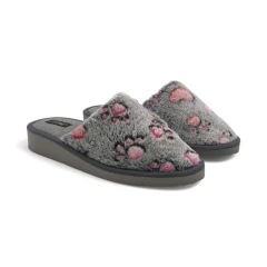 Pantufla Piel Estampa Corazones Betar (R02P)