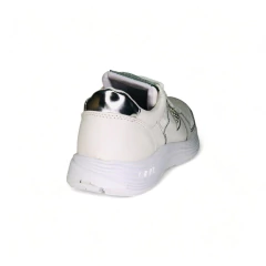 Zapatilla Urbana Recortes Tachas Napa Mousse (421NP)