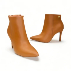 Bota Corta Lisa Taco Fino 8 1/2 Napa Vizzano (3049219NP) - comprar online