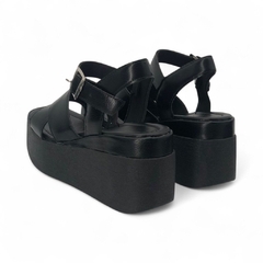 Sandalia Tiras Cruzadas Napa Chuna (0780NP) en internet