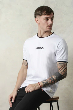 REMERA NOEND BORDADO CUELLO TEJIDO (43755)