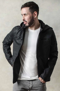 CAMPERA P.U. CON CAPUCHA (44461)