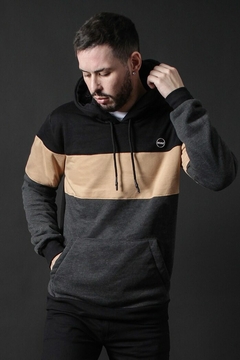 BUZO TRICOLOR CON PIEL CON CAPUCHA (44034) - No End MAYORISTA