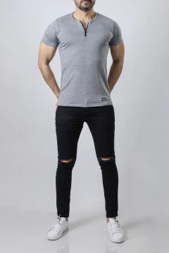 REMERA BÁSICA CON CIERRE (39275) en internet